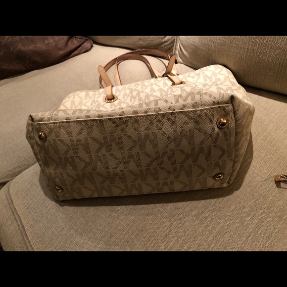 Michael Kors Tote - Picture 2 of 5